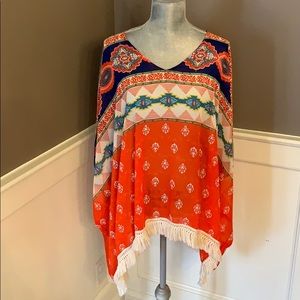 Karlie poncho. Size M/L. Beautiful Pattern.